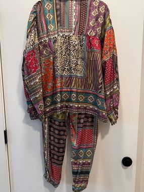 Johnny Was Multicolor 100% silk Tie-Front Top and matching pants